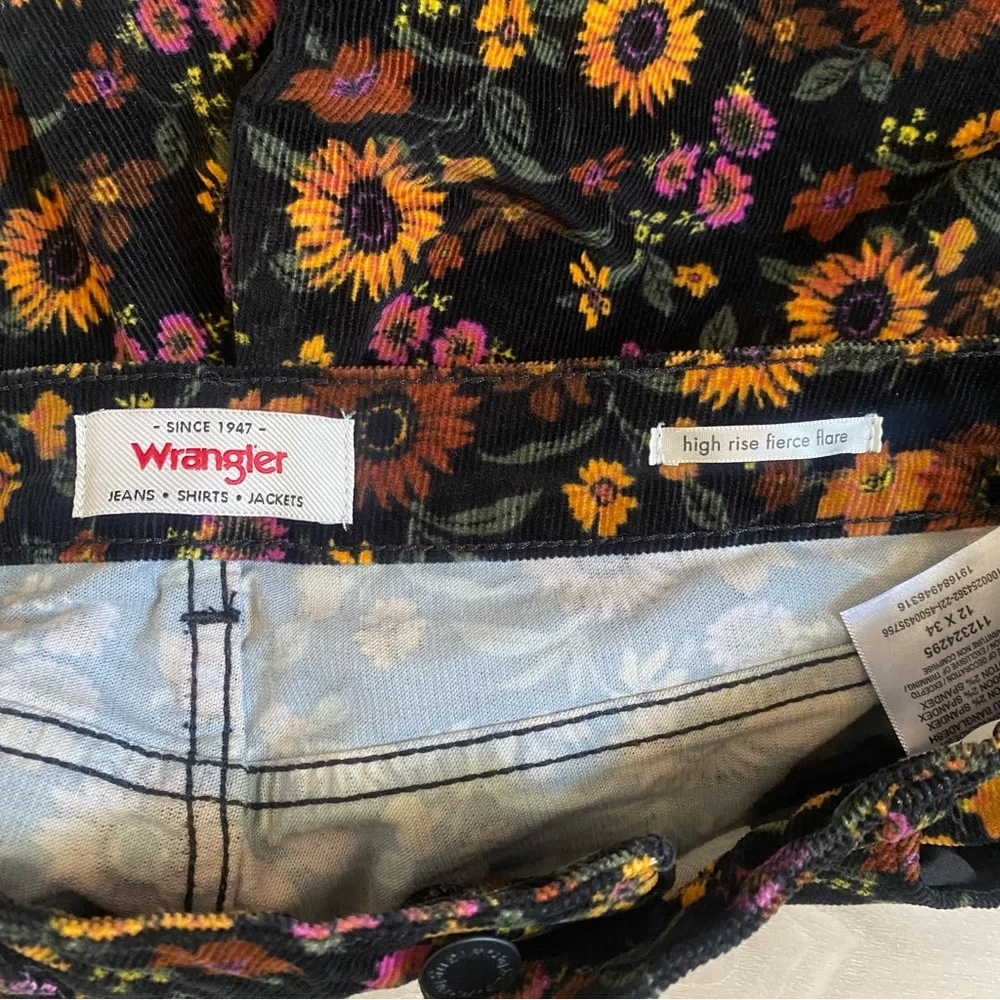 WRANGLER • High Rise Corduroy Fierce Flare - Floral - Size 12 x 34 - Picture 7 of 16